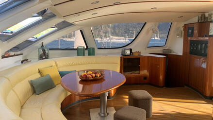 Saloon 02