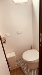 Head WC Starboard